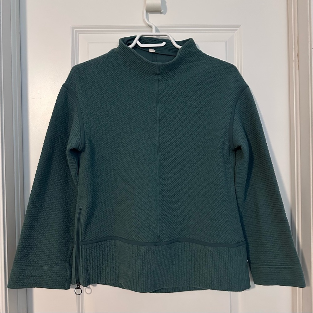 Lululemon On Repeat Mock Neck Green Smoke Sz 4